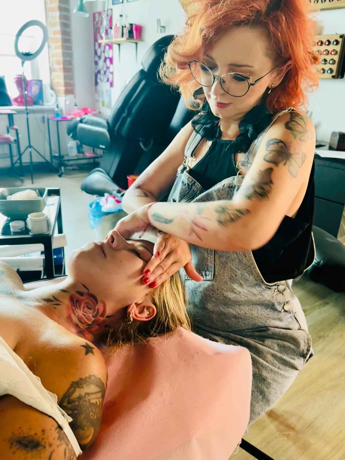 Szkolenie INDYJSKI MASAŻ GŁOWY - Terapia Antystresowa